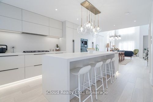 5389 Kindos St, Burlington, ON, L7L7M6 | Card Image