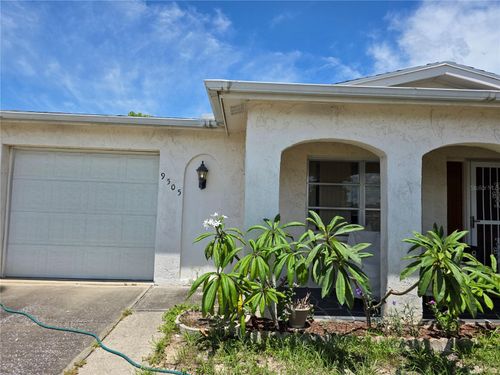 9505 Marlinton Ln, PORT RICHEY, FL, 34668-4447 | Card Image
