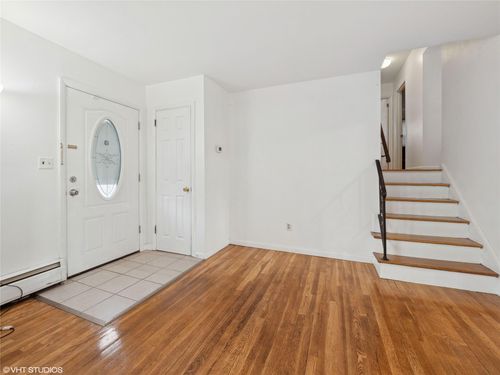 2 Shady Ln, Rhinebeck, NY, 12572-1019 | Card Image