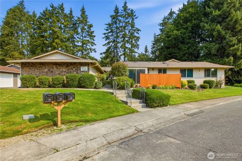 24913 11th Ave S, Des Moines, WA, 98198-8536 | Card Image