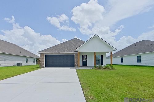 13760 Willowmore Dr, Denham Springs, LA, 70726-8845 | Card Image