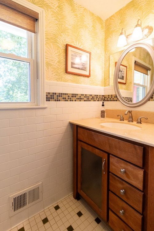 101 W Hills Ter, Dickson, TN, 37055-2146 | Card Image