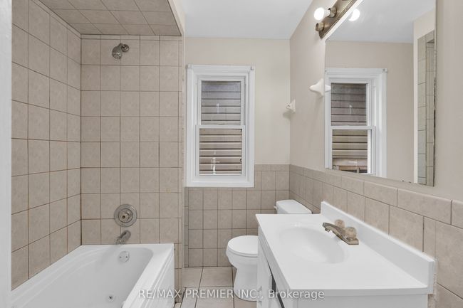 510 Randolph Ave, House other with 6 bedrooms, 2 bathrooms and 2 parking in Windsor ON | Image 21
