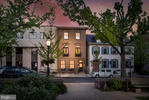 20 E Court St, DOYLESTOWN, PA, 18901-4393 | Card Image
