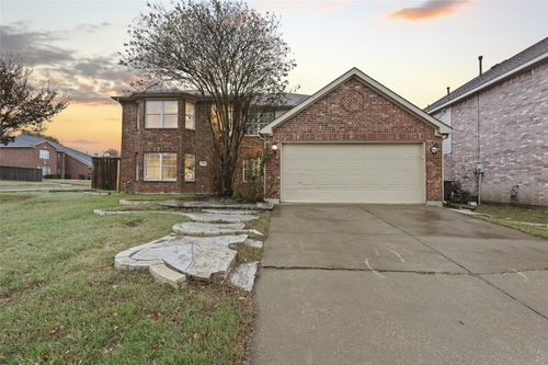 7201 Chambers Creek Ln, Arlington, TX, 76002-4021 | Card Image