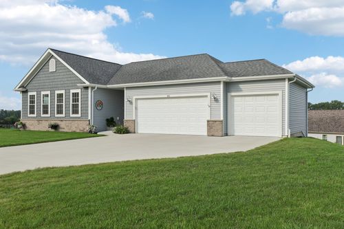 421 Rosewood Court, Lake Mills, WI, 53551-1995 | Card Image