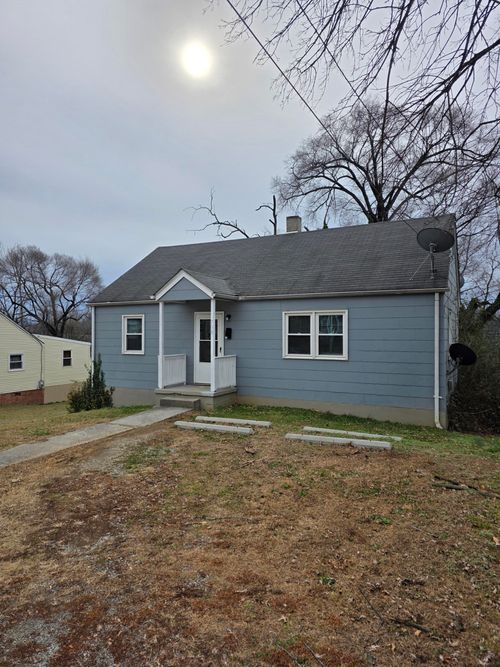 710 Queen Ave Nw, Roanoke, VA, 24012-4232 | Card Image