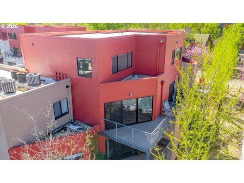 g11-820 Nw Naito Pkwy, Portland, OR, 97035 | Card Image