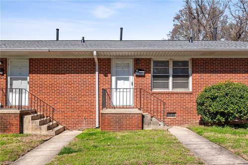 d-217 Mciver Street, Greensboro, NC, 27403 | Card Image