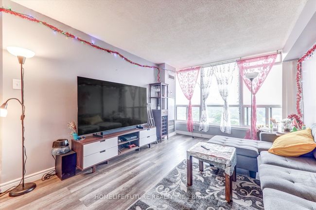 1004 - 12 Laurelcrest St, Condo with 2 bedrooms, 1 bathrooms and null parking in Brampton ON | Image 13