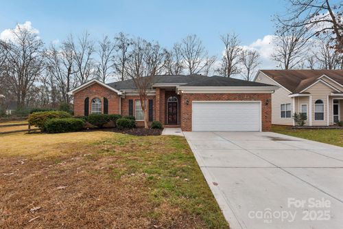 121 Ashford Hollow Ln, Mooresville, NC, 28117-9695 | Card Image