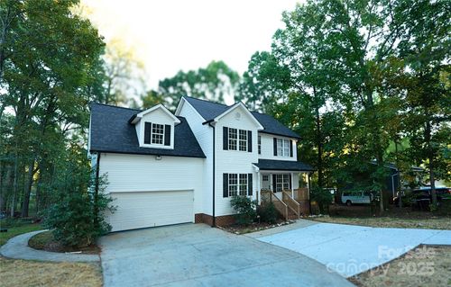 2105 Timber Ridge Rd, Monroe, NC, 28112-2415 | Card Image