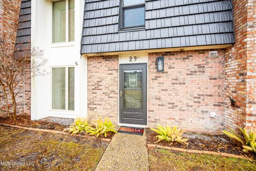 apt-29-527 Front Beach Dr, Ocean Springs, MS, 39564-4941 | Card Image