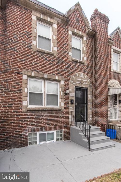 1304 Fanshawe St, PHILADELPHIA, PA, 19111-4912 | Card Image