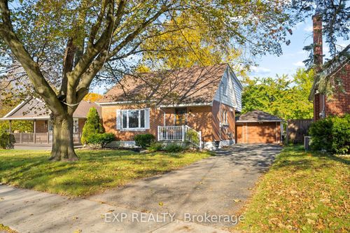 12 Layton St, Kitchener, ON, N2B1H2 | Card Image