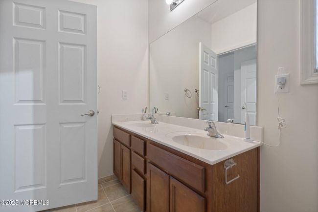 50 Little Leaf Ln, Home with 3 bedrooms, 3 bathrooms and null parking in Howell NJ | Image 23
