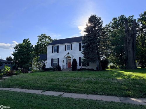 50 N Park St, Fairfield, IA, 52556-3050 | Card Image
