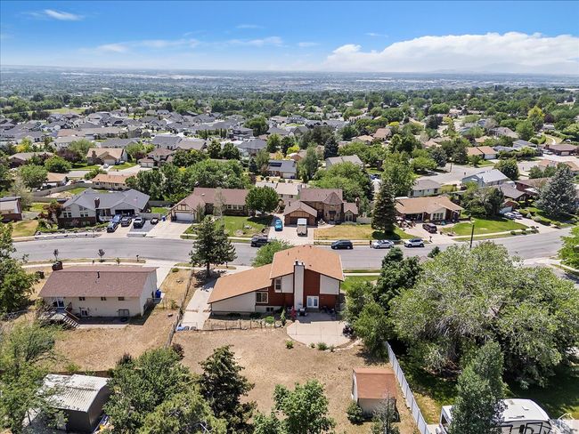 Aerial perspective of suburban area | Image 30