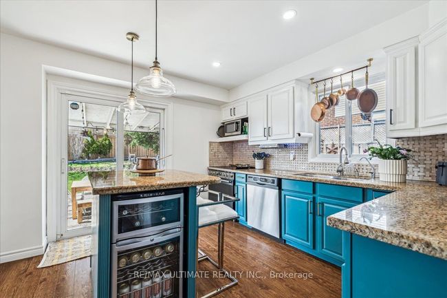 3193 Greenbough Cres, House other with 3 bedrooms, 3 bathrooms and 2 parking in Burlington ON | Image 11