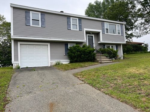 11 Skyview Ln, Woburn, MA, 01801-5261 | Card Image