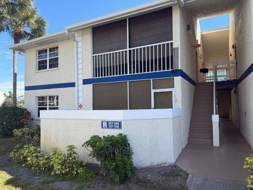 107-1531 Se Royal Green Cir, Port St Lucie, FL, 34952-7670 | Card Image