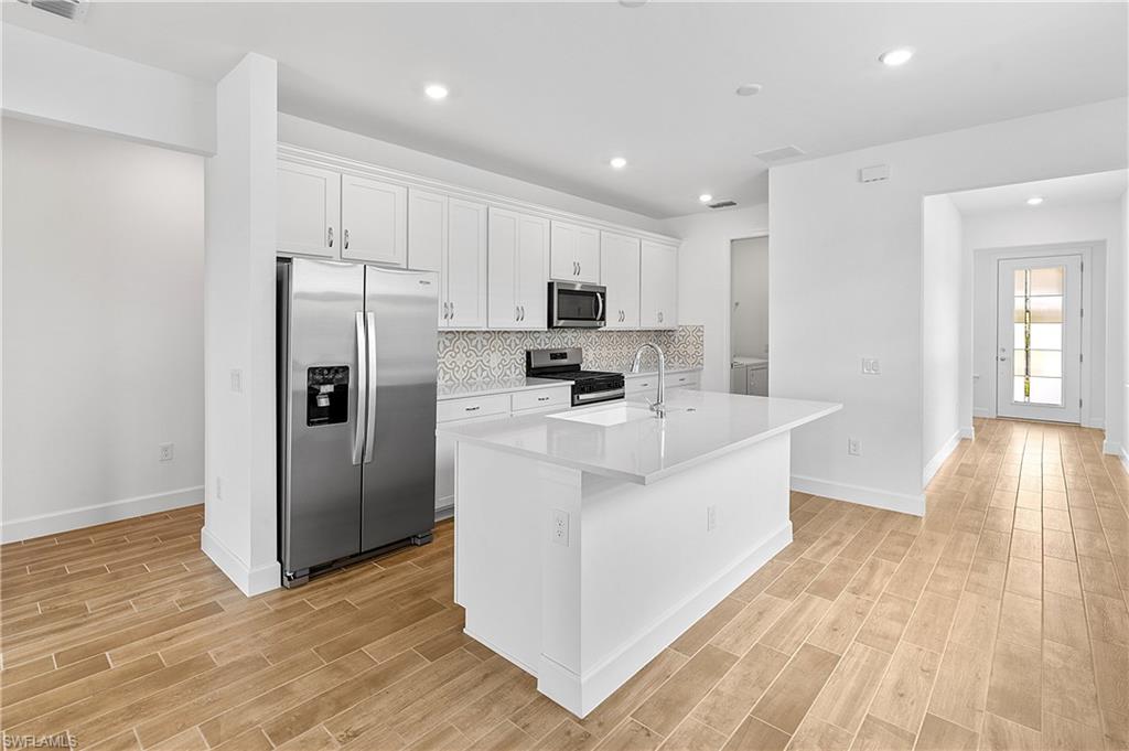 Residential in ESTERO 2