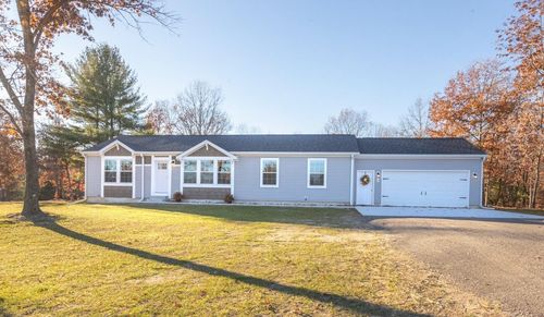 8-4525 Medler Dr, Morley, MI, 49336-9173 | Card Image