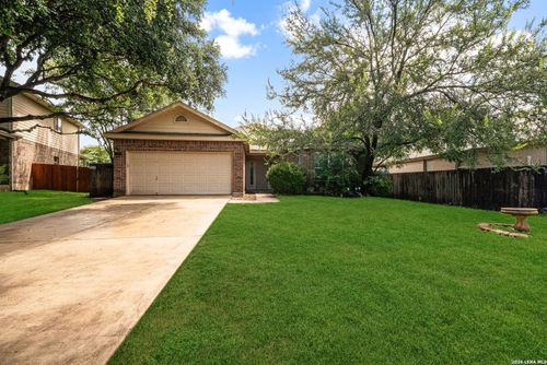 229 Spice Oak Ln, Cibolo, TX, 78108-3253 | Card Image