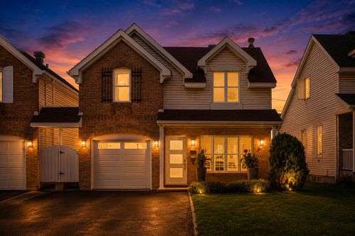 191 Rue Henri Angers, House with 2 bedrooms, 1 bathrooms and null parking in Laval QC | Card Image