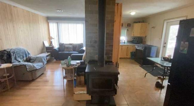 4909 51 Street, House other with 3 bedrooms, 2 bathrooms and 2 parking in Wanham AB | Image 5