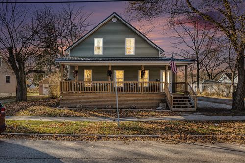 215 S Division Ave, Fremont, MI, 49412-1604 | Card Image