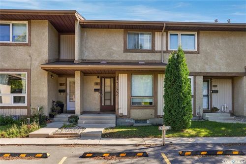 31-1128 Mckercher Drive, Saskatoon, SK, S7H4Y7 | Card Image