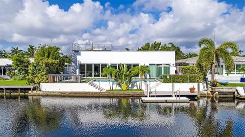 2112 17th Ave, Wilton Manors, FL, 33305-2408 | Card Image