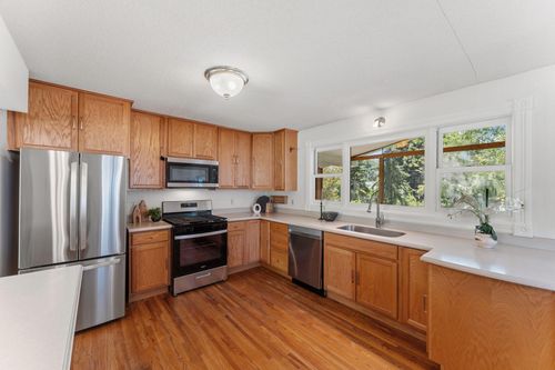 1607 E 87th St, Bloomington, MN, 55425-1941 | Card Image