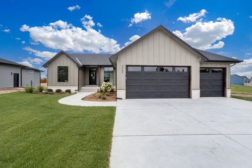 3347 S Linden Ct, Wichita, KS, 67210-3401 | Card Image