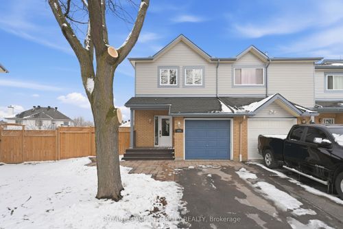 727 Hancock Cres, Orléans, ON, K4A3M9 | Card Image