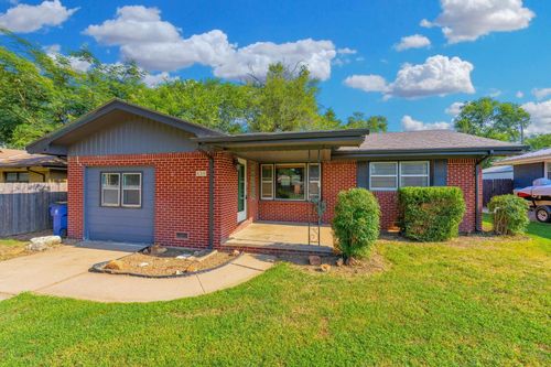 430 E 8th Ave, Belle Plaine, KS, 67013-9008 | Card Image