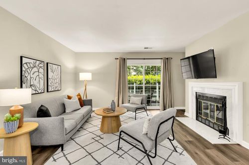 303a-2225 Lovedale Ln, RESTON, VA, 20191-2362 | Card Image