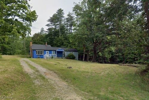 16137 Salem Church St Ne, Alliance, OH, 44601-8811 | Card Image