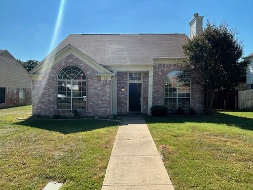 1352 Saddleback Ln, Lewisville, TX, 75067-5520 | Card Image
