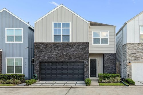 8817 Hollister Pine Ct, Houston, TX, 77080-1505 | Card Image