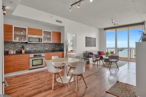 h2710-3470 E Coast Ave Avenue, Miami, FL, 33137 | Card Image