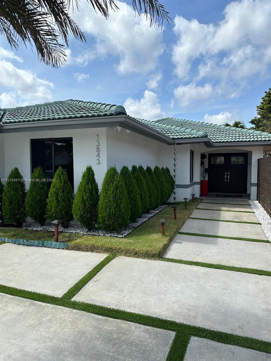 157th St, Miami, FL 33177