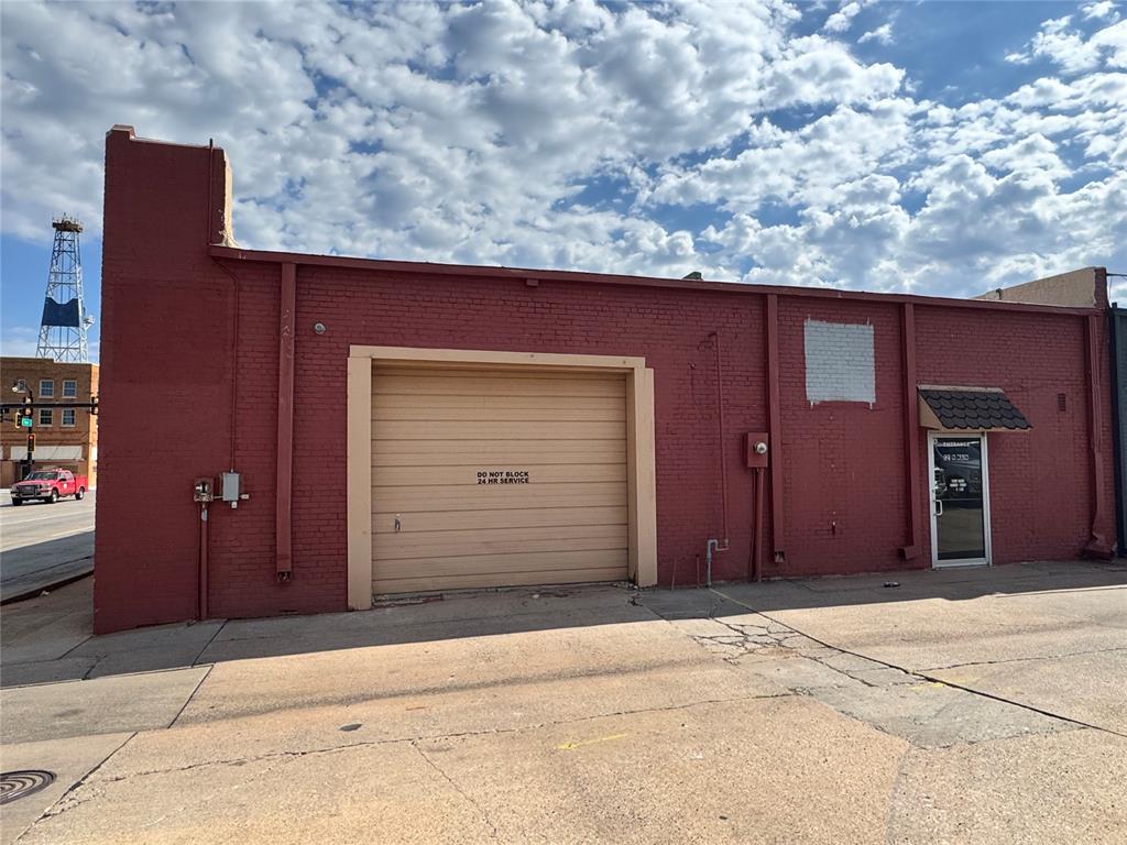 Commercial Sale in Elk City 2
