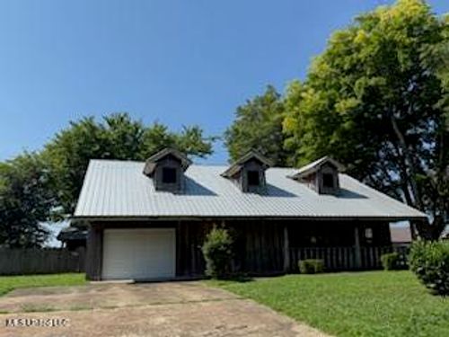 702 Page Ave, Clarksdale, MS, 38614-6543 | Card Image