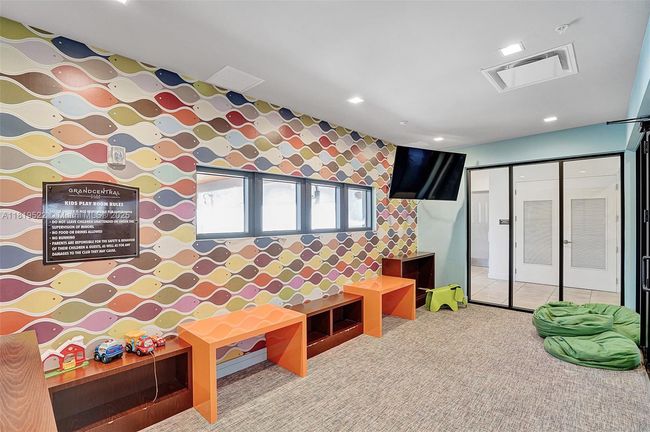 10380 Nw 88 Th Ter, Townhouse with 4 bedrooms, 3 bathrooms and null parking in Doral FL | Image 50