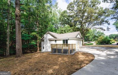 5507 Janet Lane, House other with 3 bedrooms, 2 bathrooms and 2 parking in Austell GA | Image 3