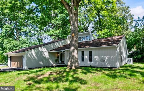 40 Cedarwood Rd, READING, PA, 19610-1910 | Card Image