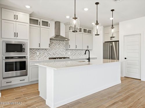 11089 N Shore Cliff Dr, Oro Valley, AZ, 85737 | Card Image