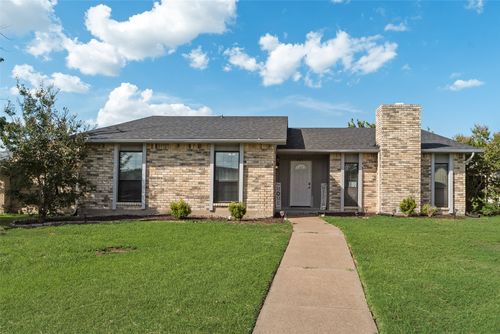 2221 Marble Falls Dr, Carrollton, TX, 75007-3431 | Card Image